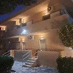 αποστόλης Selianitika アパートホテル
