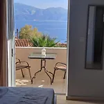 アパートホテル αποστόλης Selianitika エギオ