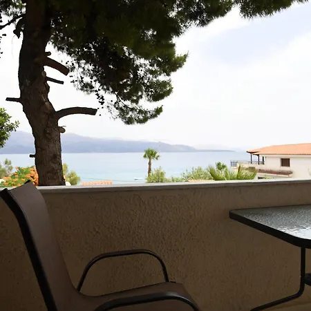 αποστόλης Selianitika 3* Αίγιο